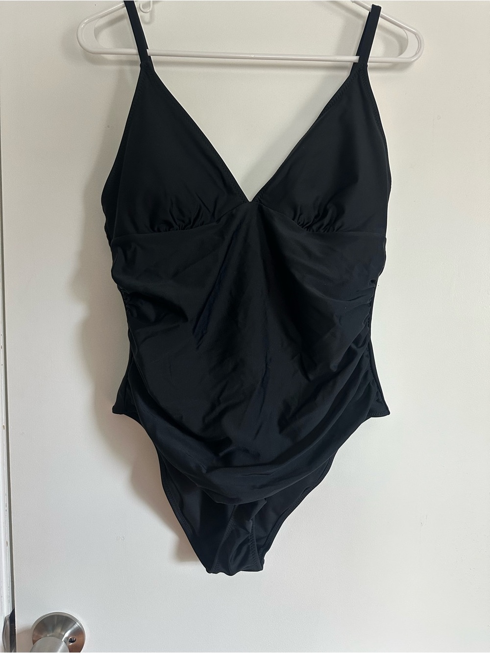CUPSHE Women's One Piece Swimsuit Tummy Control V Neck Bathing Suits - Black